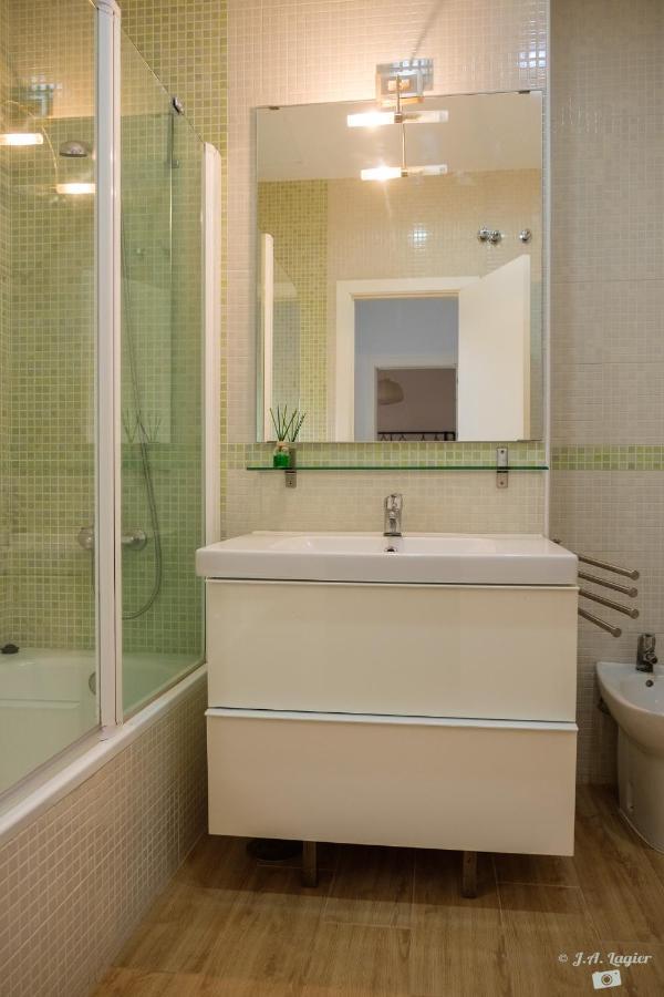 Pelicano Seville Apartments Eksteriør billede